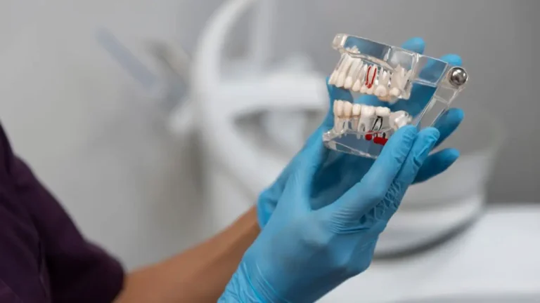 Implante dentário causa câncer