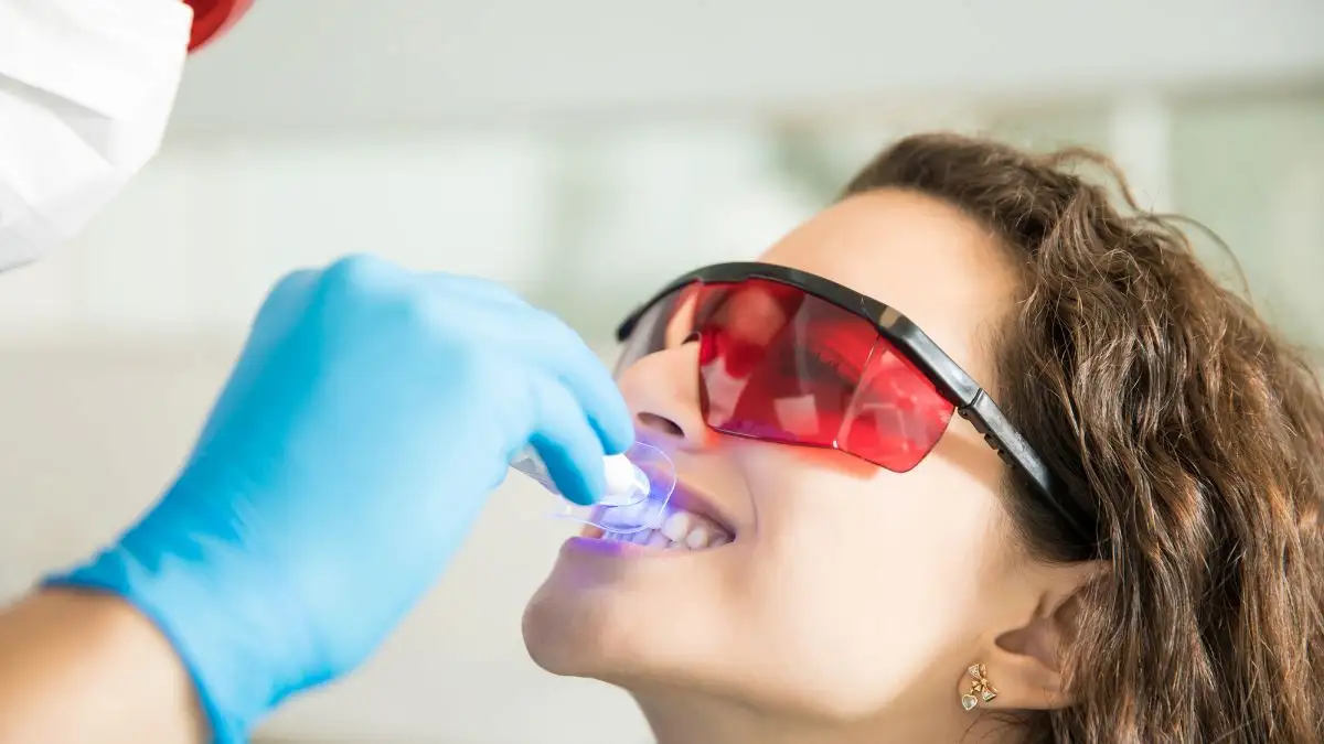 Como Clarear os Dentes: Transforme seu Sorriso!