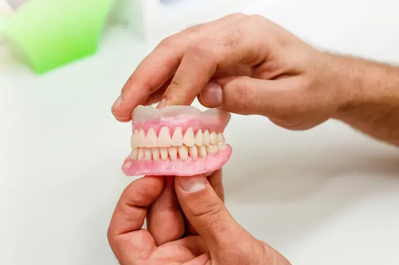 Prótese Dentária em Taguatinga - Clínica OdontoLinea